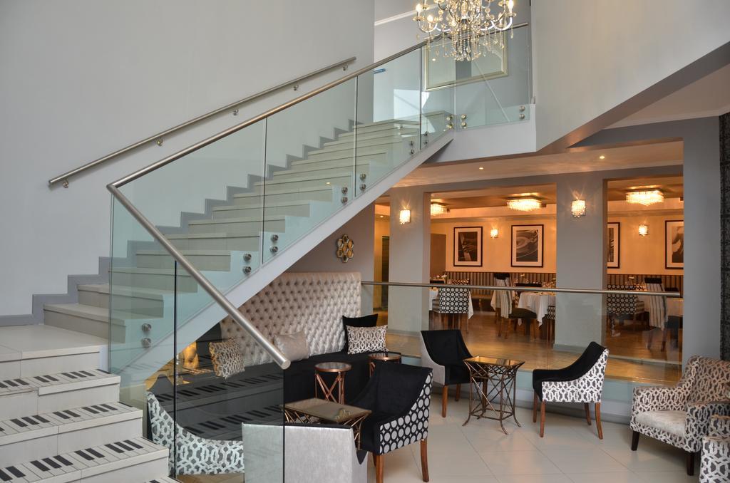 Blue Diamond Boutique Hotel Pretoria-Noord Esterno foto