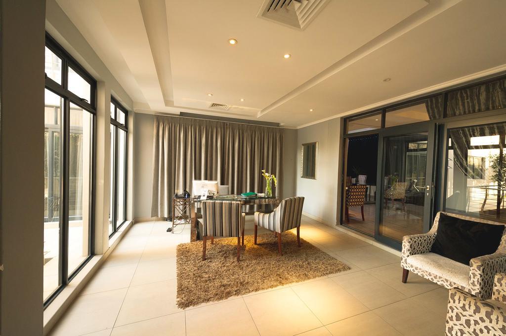 Blue Diamond Boutique Hotel Pretoria-Noord Esterno foto